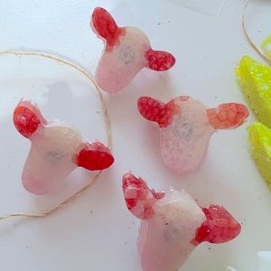 (2) Cow head vent clips - scent - love spell